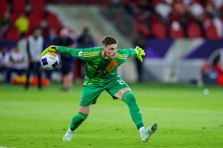 迪马：热那亚同意分担球员薪水，将在周五谈妥巴西国门本托的交易