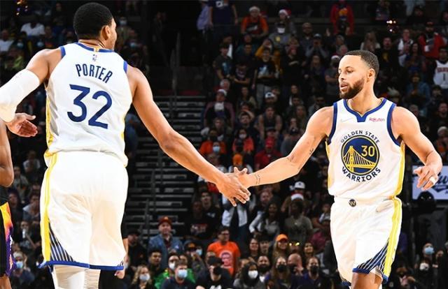 APP下载-【NBA实力榜】勇士反超太阳登顶 湖人下滑至第18位