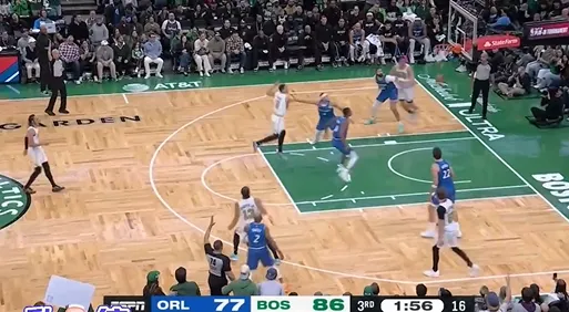 小罗恩-哈珀命中五记三分砍下27分，凯尔特人领先魔术两位数